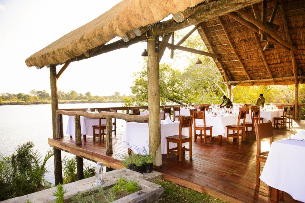 ultimate zambia and zimbabwe safari